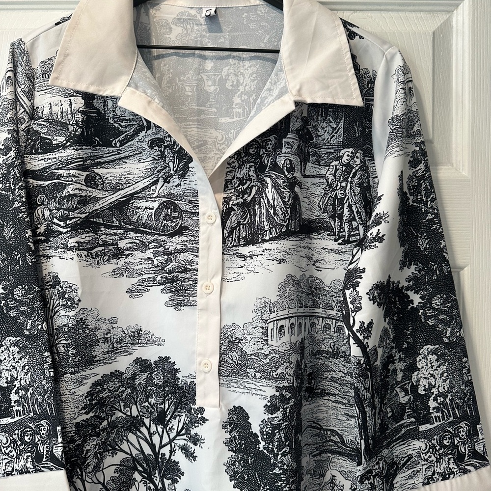 Chic Monochrome Women's Robe - Picture 4 of 11